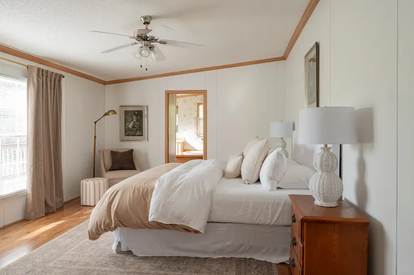 Tranquil 4-BDR Escape | 2King Beds + Free Parking* - Image 1
