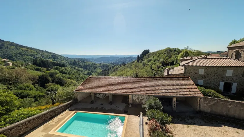 Colin-Maillard Cottage with Panoramic Views and Pool - Image 1