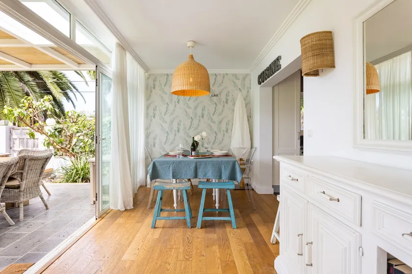 Views Spacious Villa - Image 1