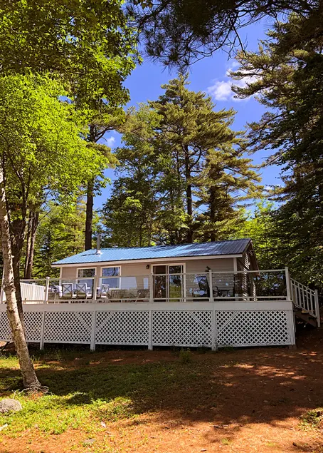 Cottage on Ponhook Lake/Kayaks/Cozy Fireplace - Image 1