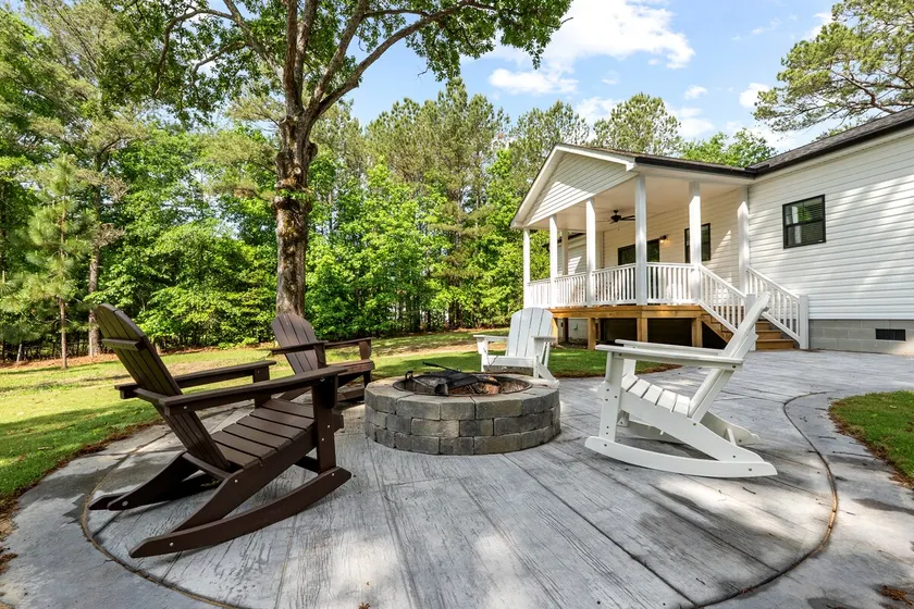 The Porch and Pines Cottage - Image 1