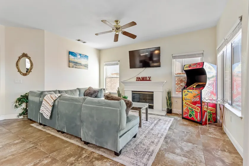 5BD Spacious Haven | Billiards, Air Hockey, Games+ - Image 1