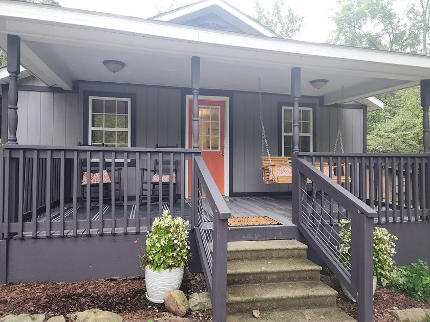 Curve Cottage - Image 1