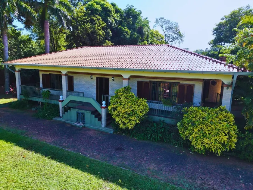 Rustic country house in Ñemby - Image 1