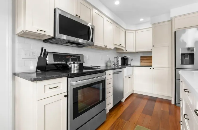 Cozy Retreat in Ducktrap Village - Image 1