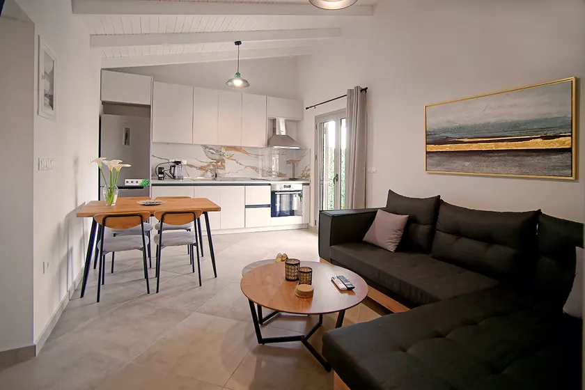 Gogo's Modern House - Image 1
