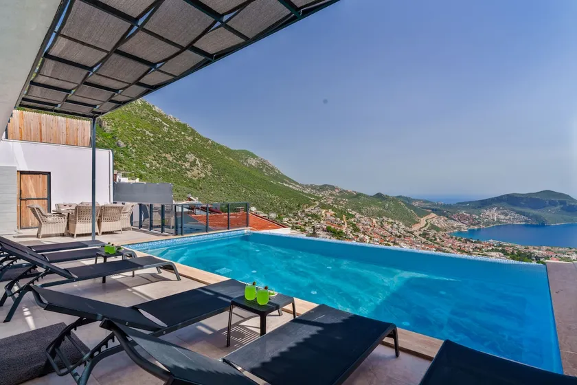 Luxury Private Pool Villa Sunset Terrace 5minBeach - Image 1