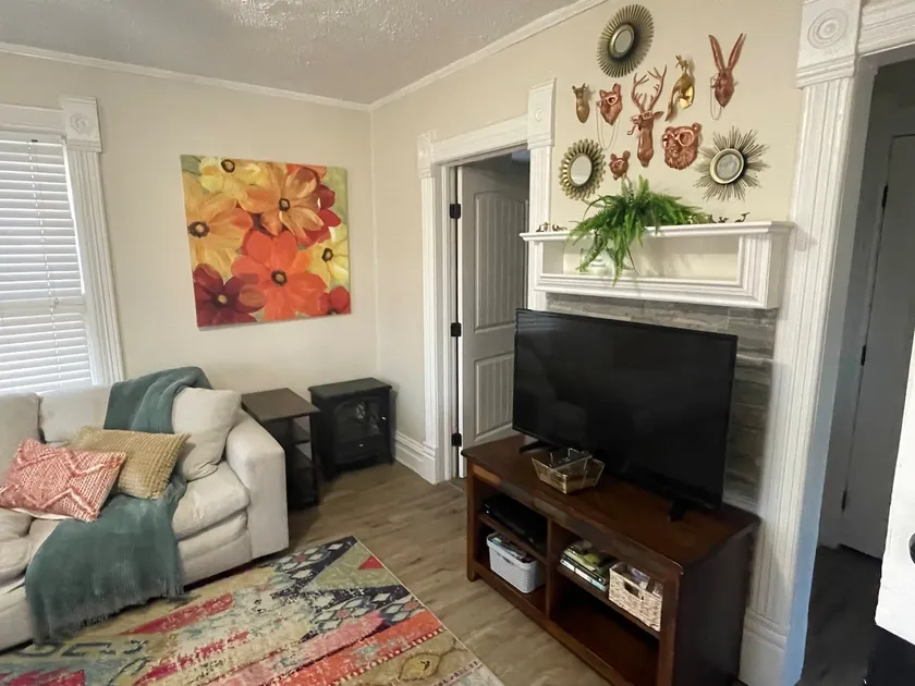 Sycamore Cottage - Image 1