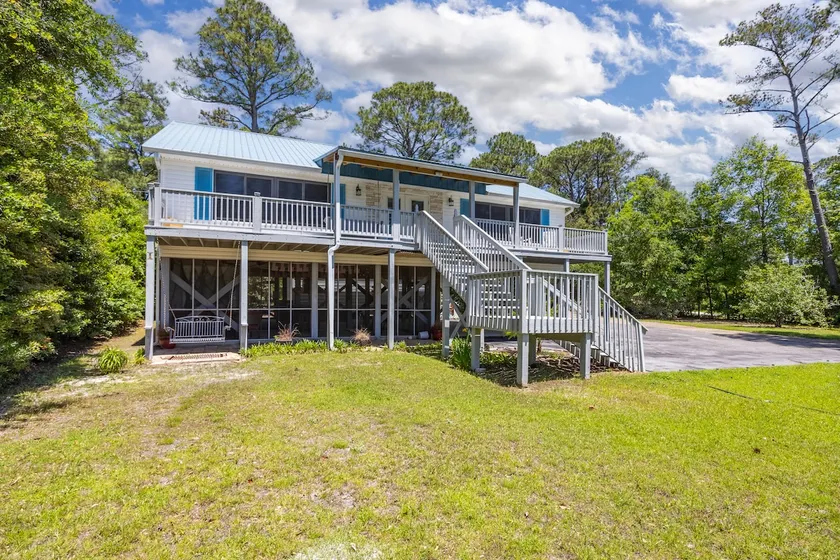 Blue Seas - Sleeps 16 - Close to Beach - Image 1