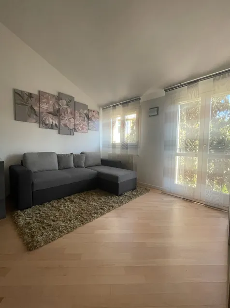Central accommodation near the sea - Image 1