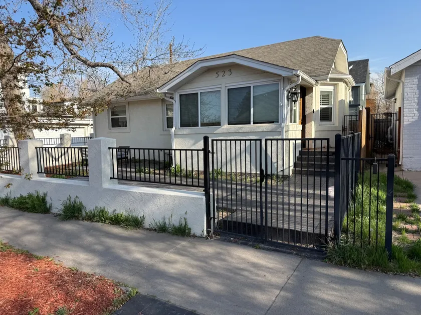 Charming updated Bungalow - Image 1