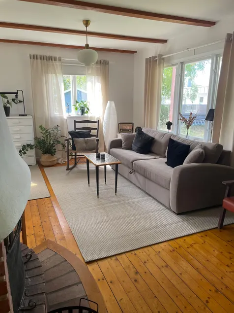 Charming cottage near the sea in cozy Nyhamnsläge - Image 1
