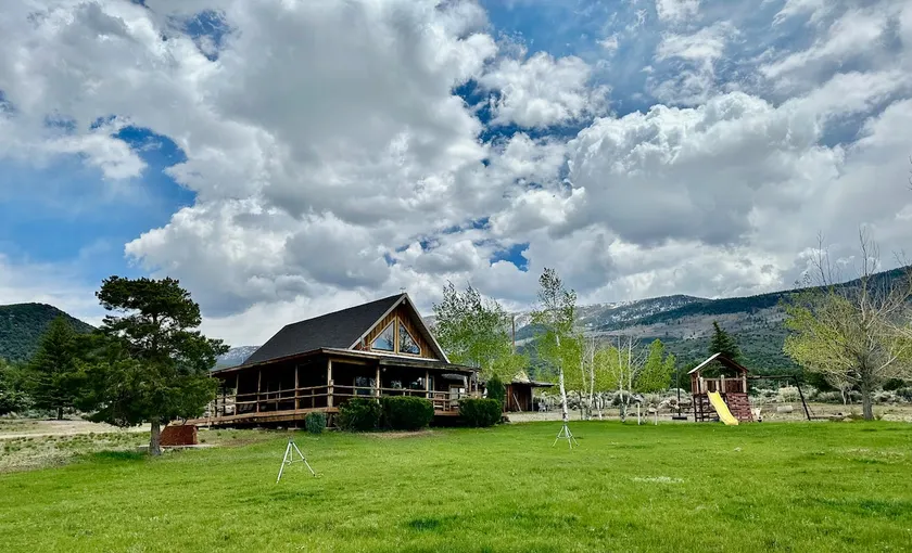 Cabin~Near Fish Lake~sleeps 16~On Paiute ATV trail - Image 1