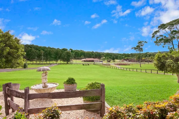 Holiday Retreat on acreage Winter Special - Image 1