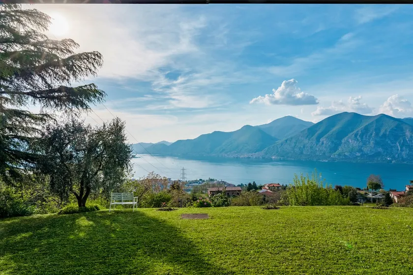 Iseo - between lake and sky - - Image 1