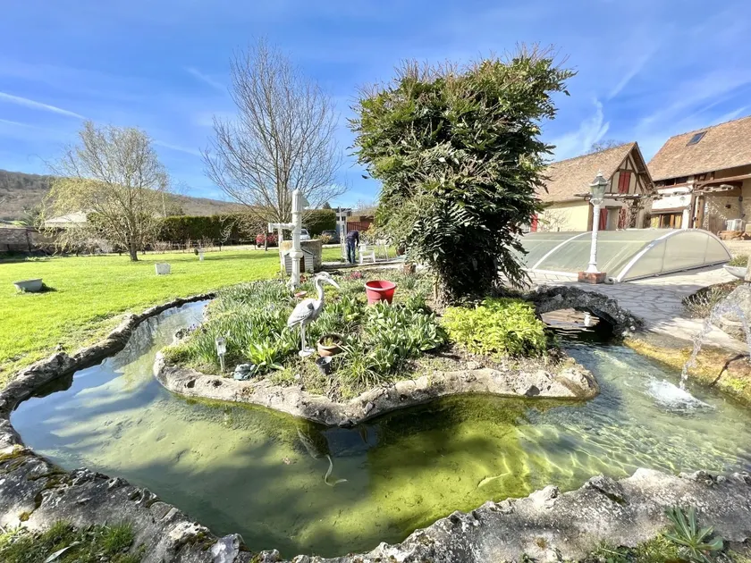 L'Auberge de la fontaine "Gîte Nyméa" "Gîte L'Avérine" et "Gîte Saulisse" - Image 1