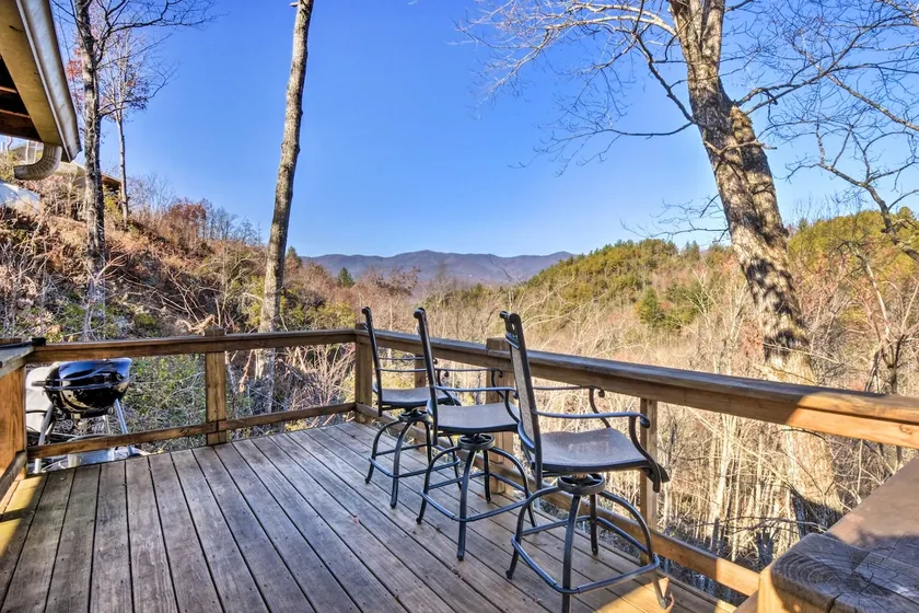 Mountain Sunsets| Stunning Views|Nantahala Rafting - Image 1