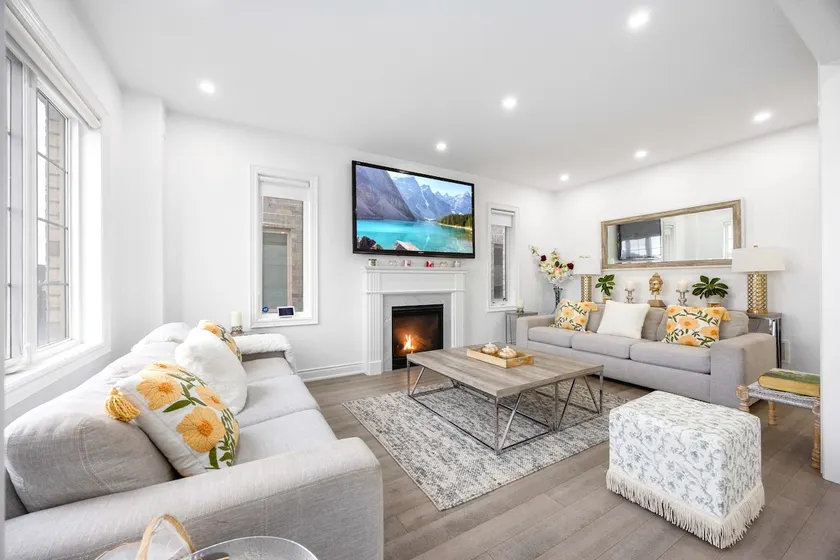 Stylish Caledon Retreat | Bright&Peaceful 5BR Stay - Image 1
