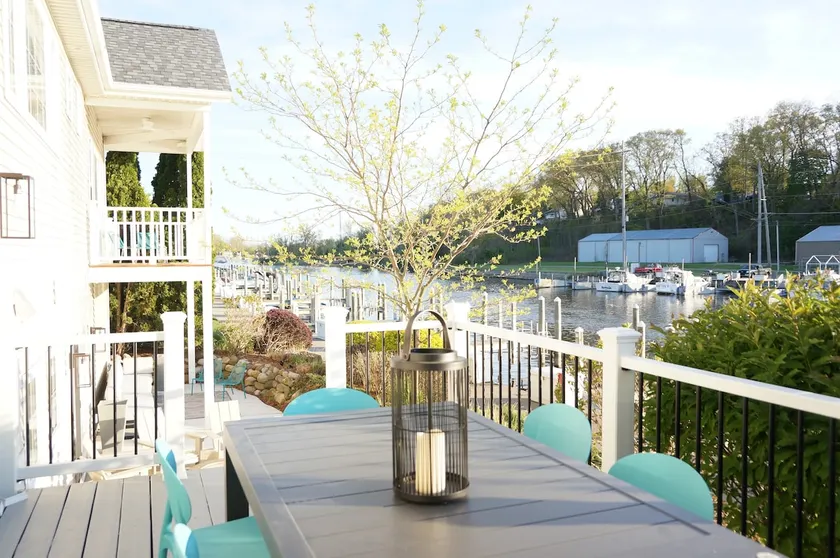 Riverside Home Near Beaches, Pier, downtown - Image 1