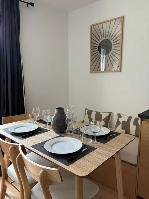 Elegant 2-room apartment – 5 min from Geneva Airport / UN / CERN - Image 1