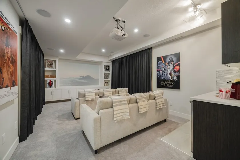 Home Theater with AC, Dual Master Suites, BBQ - Image 1