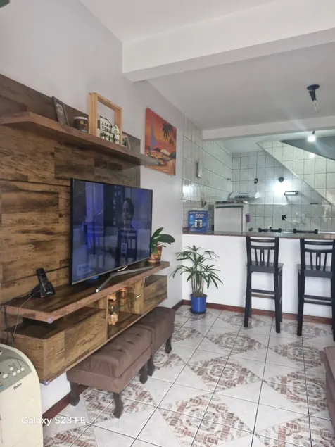 Charming townhouse near the subway - Image 1