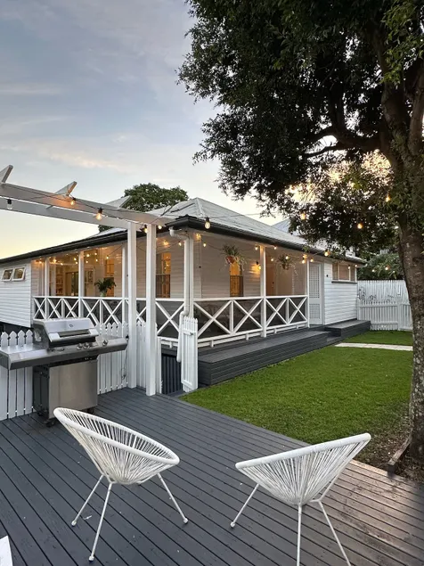 Paddington Springs Vibe | Pool Fire Pets - Image 1