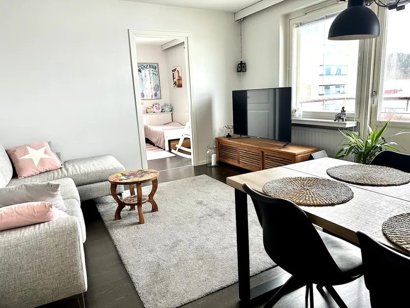 Bright two-bedroom apartment in the center of Lahti - Image 1