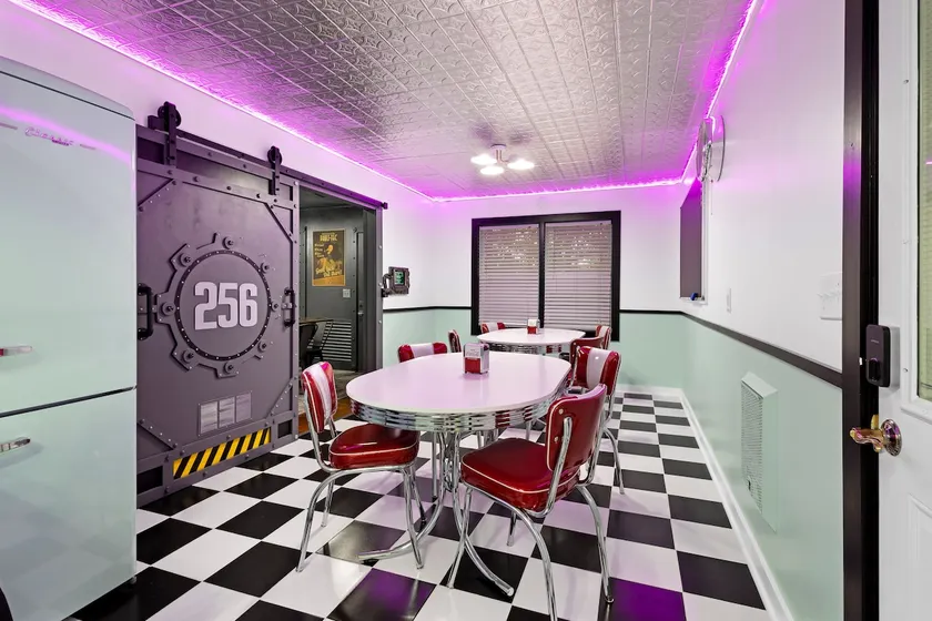 Vault 256- Escape The Wasteland - Image 1