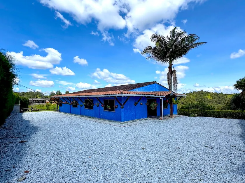Estate in Guarne: peace, nature and rest - Image 1