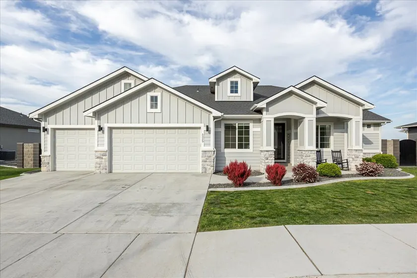 Large 6BR Retreat~ Perfect Layout for Large Groups - Image 1