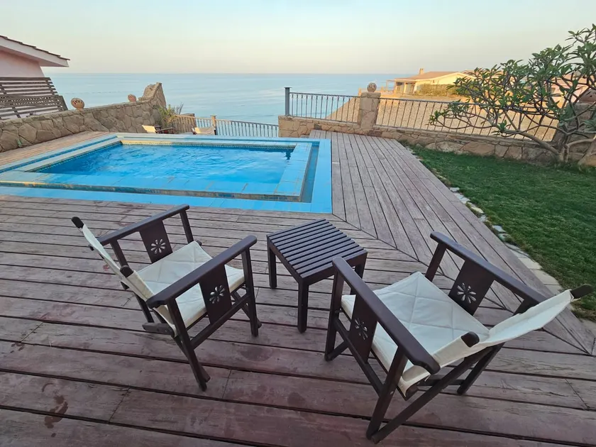 Serene Mountains Jacuzzi Retreat - Image 1