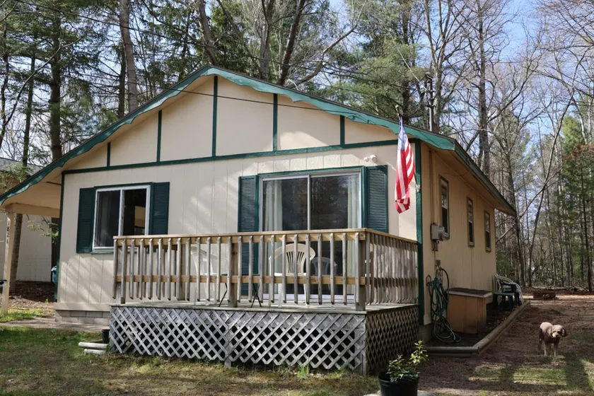 Cozy Little Cottage In The Woods - Image 1