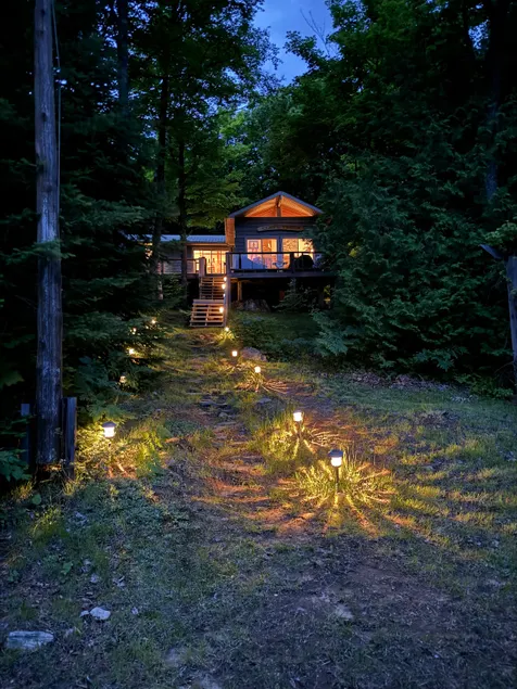 Cedar Lake Cottage Getaway - Image 1