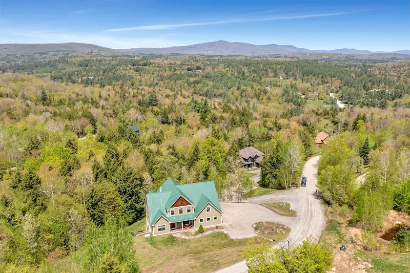 Stratton; 4 min! Luxury-Shuttle-King Beds-Hot Tub - Image 1