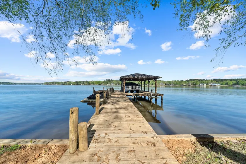 Quiet Lake Getaway on Big Water - Image 1