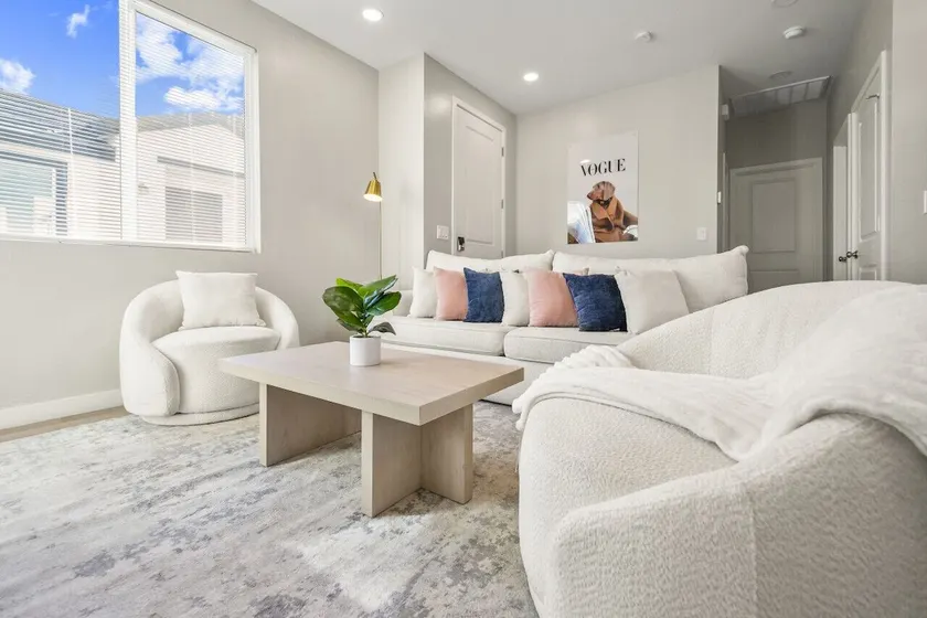 2B2B Paradise Pool Apartment | & Park Free - Image 1