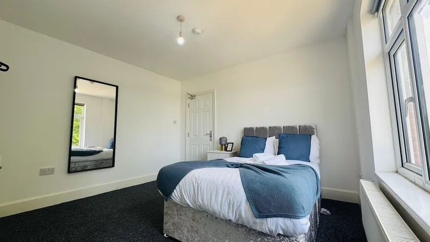 Llanberis House - Image 1
