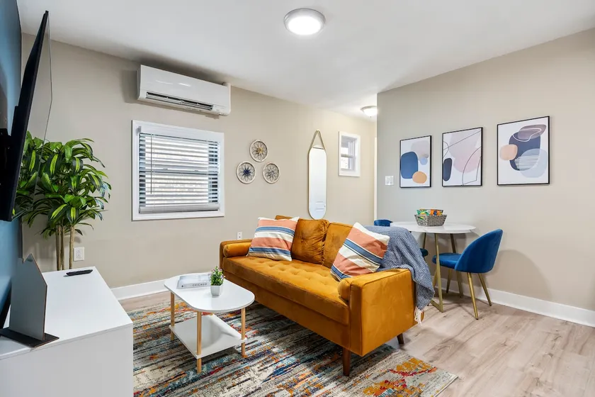 Modern Cozy 1BR | A+ Location, Parking, Laundry - Image 1