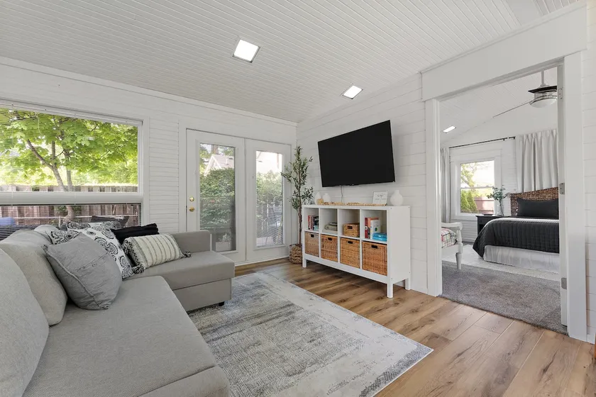 Charming Hidden Cottage - Image 1