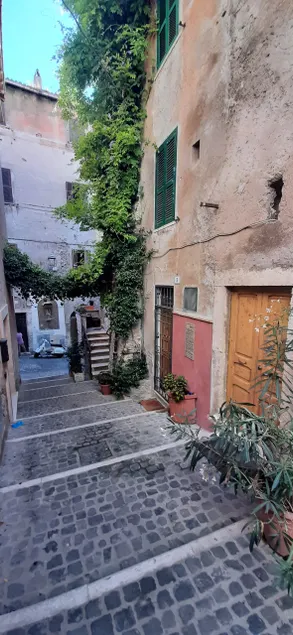 house in the medieval district of Tivoli - Image 1