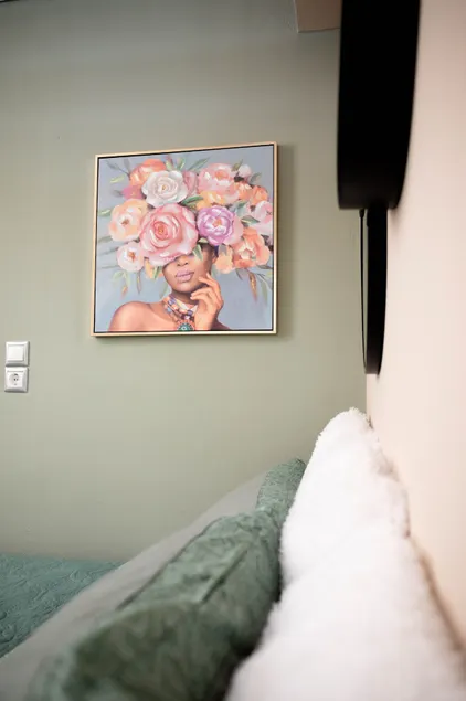 Cozy Boutique - Image 1