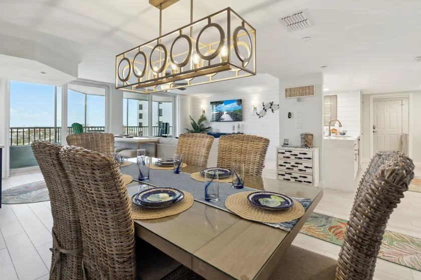 Penthouse Suite *Steps 2 Beach* w/ Private Balcony - Image 1
