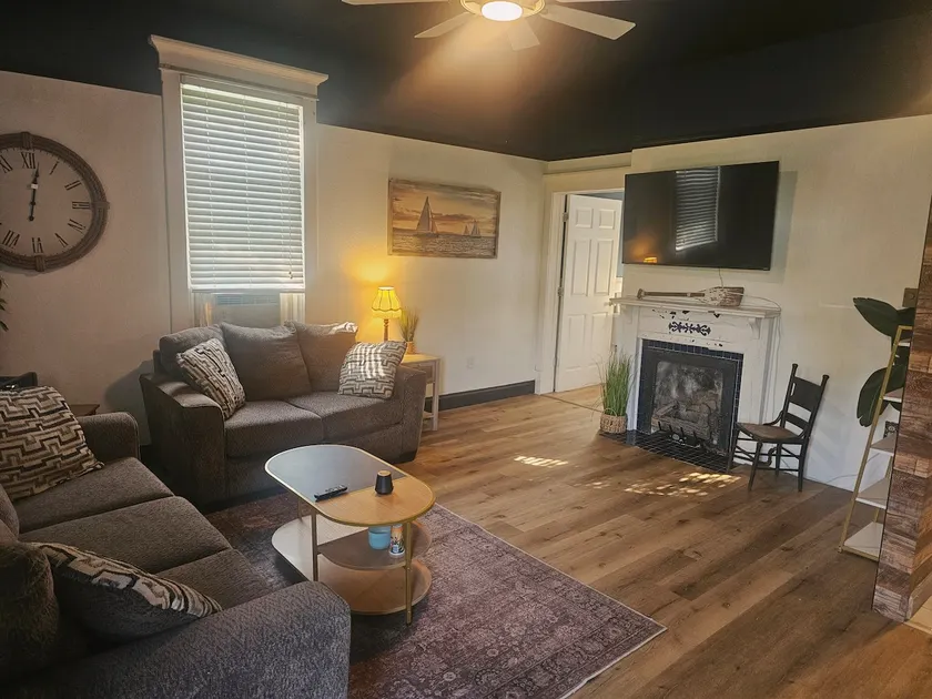 Charming 1850s River front home - Image 1