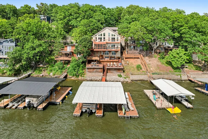 Welcome to Lake Dreams Escape! - Image 1