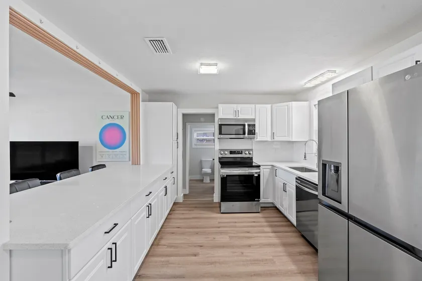 Palms Retreat in Central Largo - mins to the Sand! - Image 1