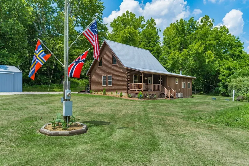 The Norwegian Wood Cabin near Lake Hope - Image 1