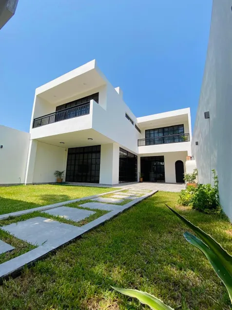 Casa Uva - Image 1