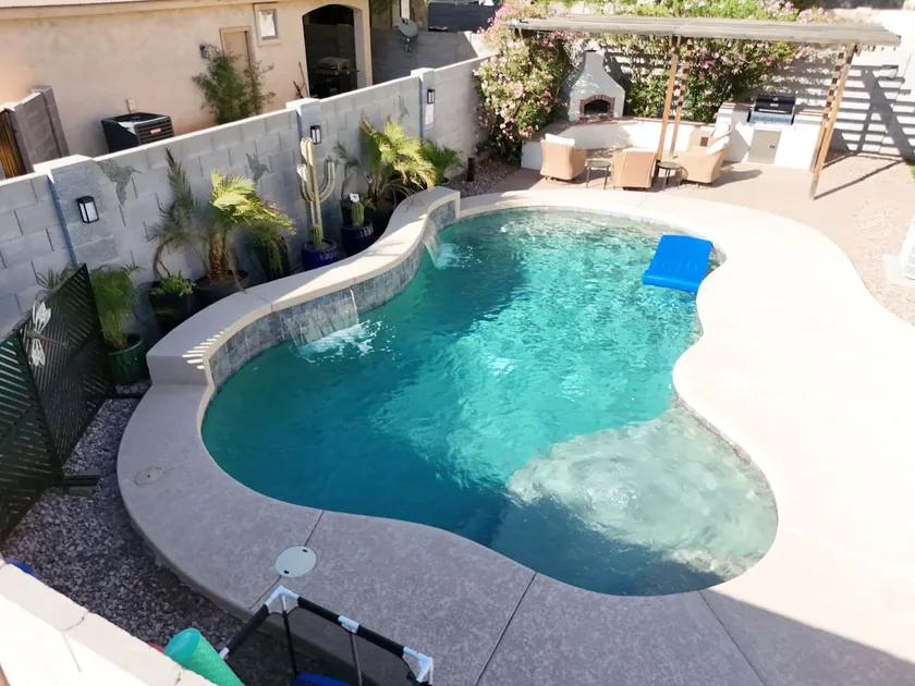 Private Heated Pool • 4BR, 5 Beds Gilbert/QC Area - Image 1