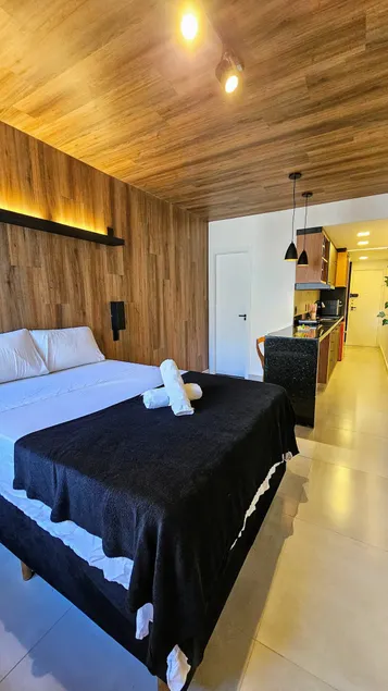 Luxury Studio | Downtown + Air Conditioning - Image 1